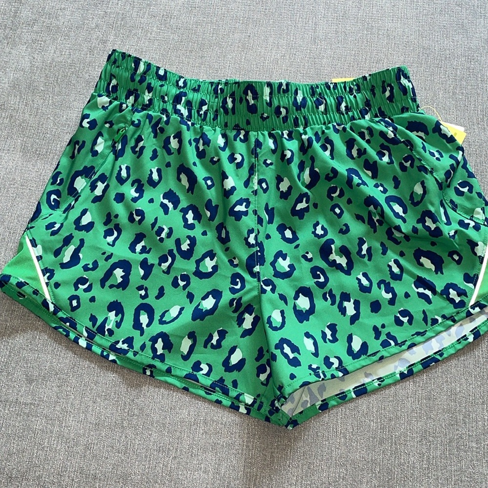 All In Motion Mid-Rise Running Shorts Green Leopard Print Run Shorts 3” - Picture 4 of 8